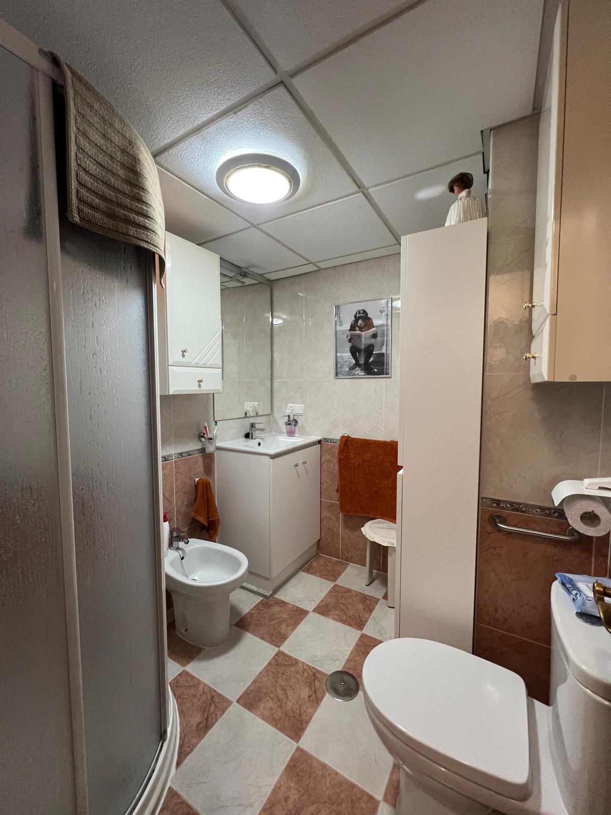 PISO DE 4 HABITACIONES EN EL EDIFICIO MIRADOR, CON PATIO, 2 APARCAMIENTOS, GRAN TRASTERO Y PISCINA COMUNITARIA - Imagen 1