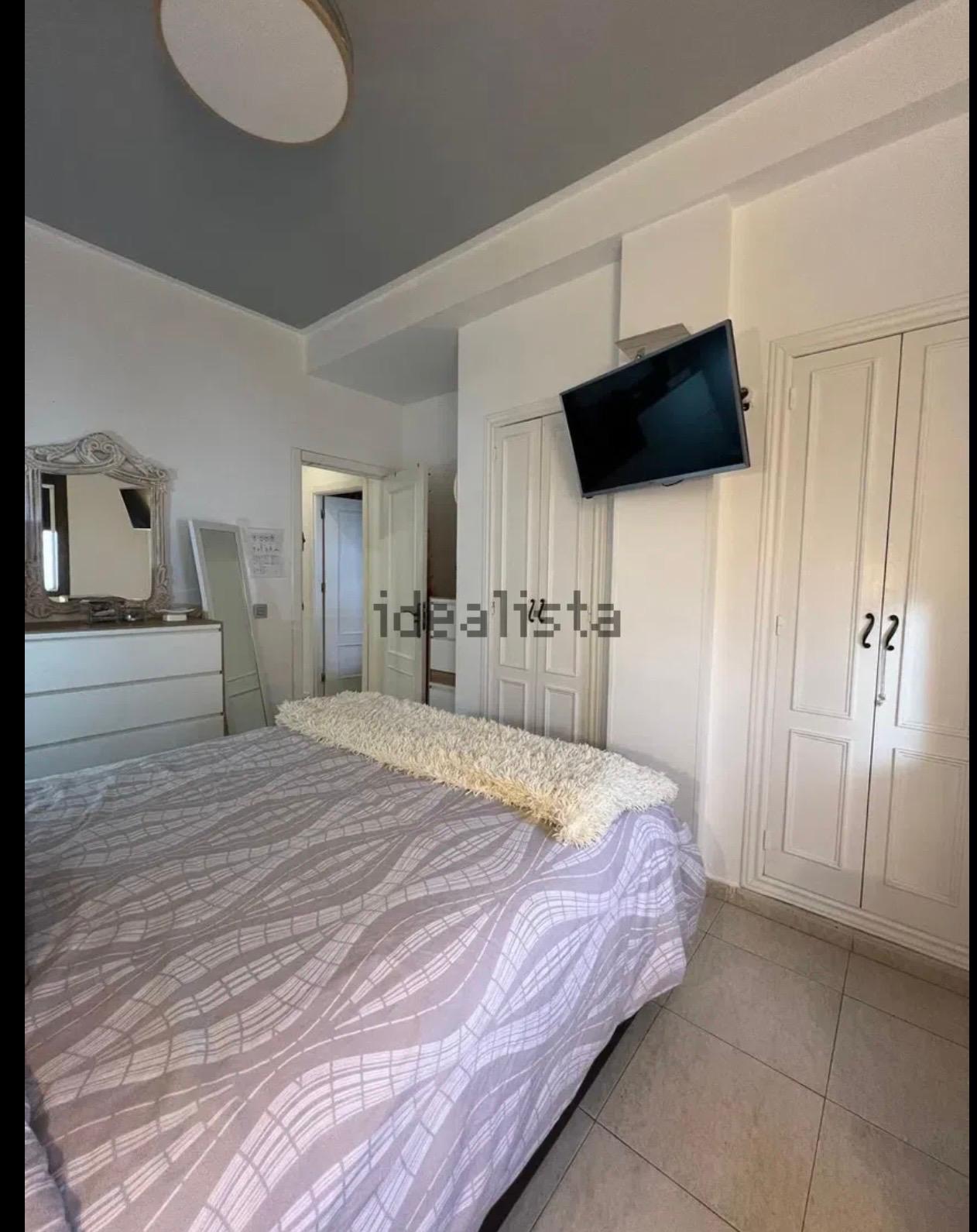 PISO EN VENTA EN EL CENTRO DE MELILLA – 3 DORMITORIOS, TRASTERO Y AZOTEA COMUNITARIA - Imagen 1