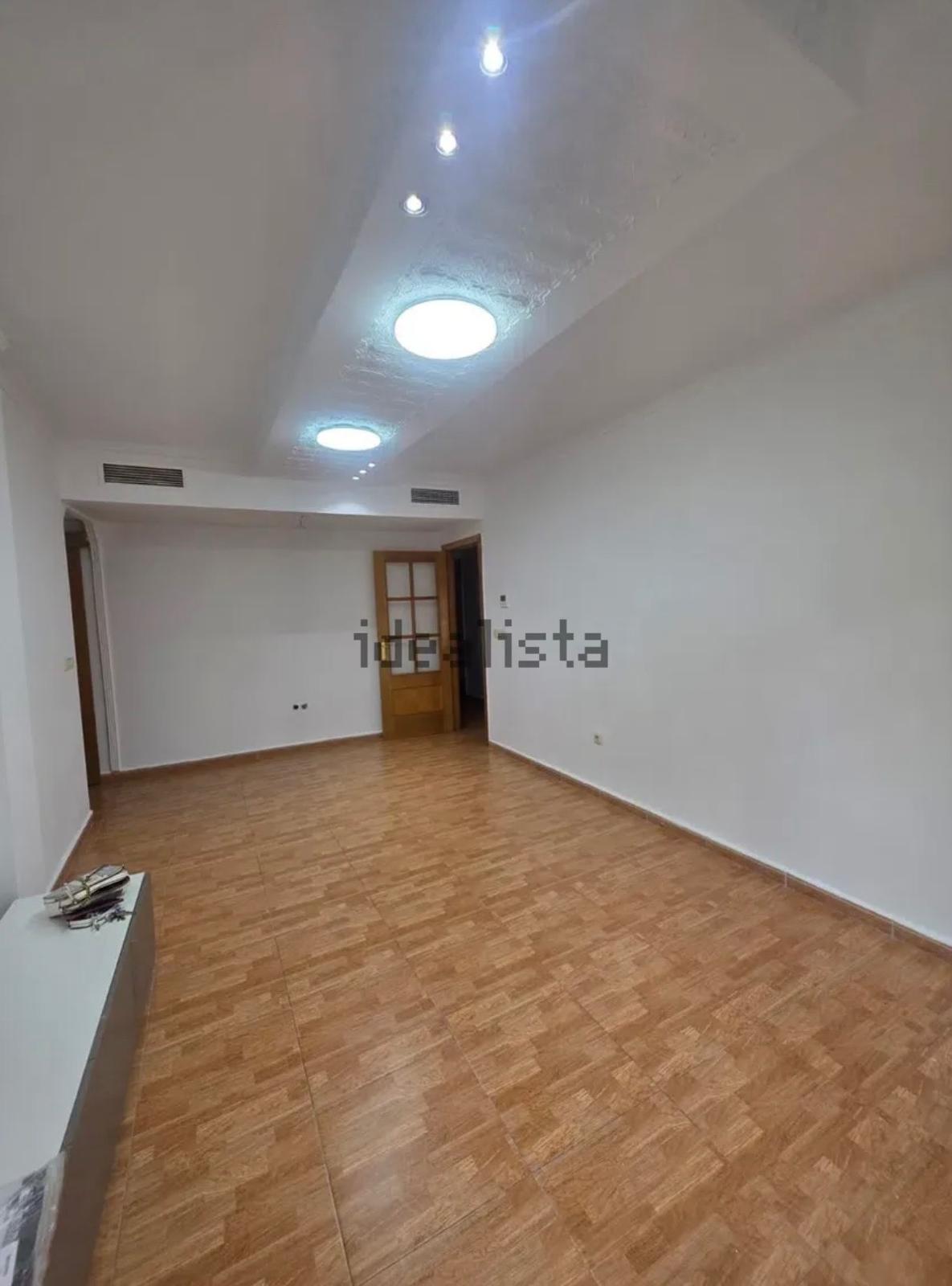 Piso en Explorador Badia - 3 habitaciones, 2 baños, patio y parking. - Imagen 5