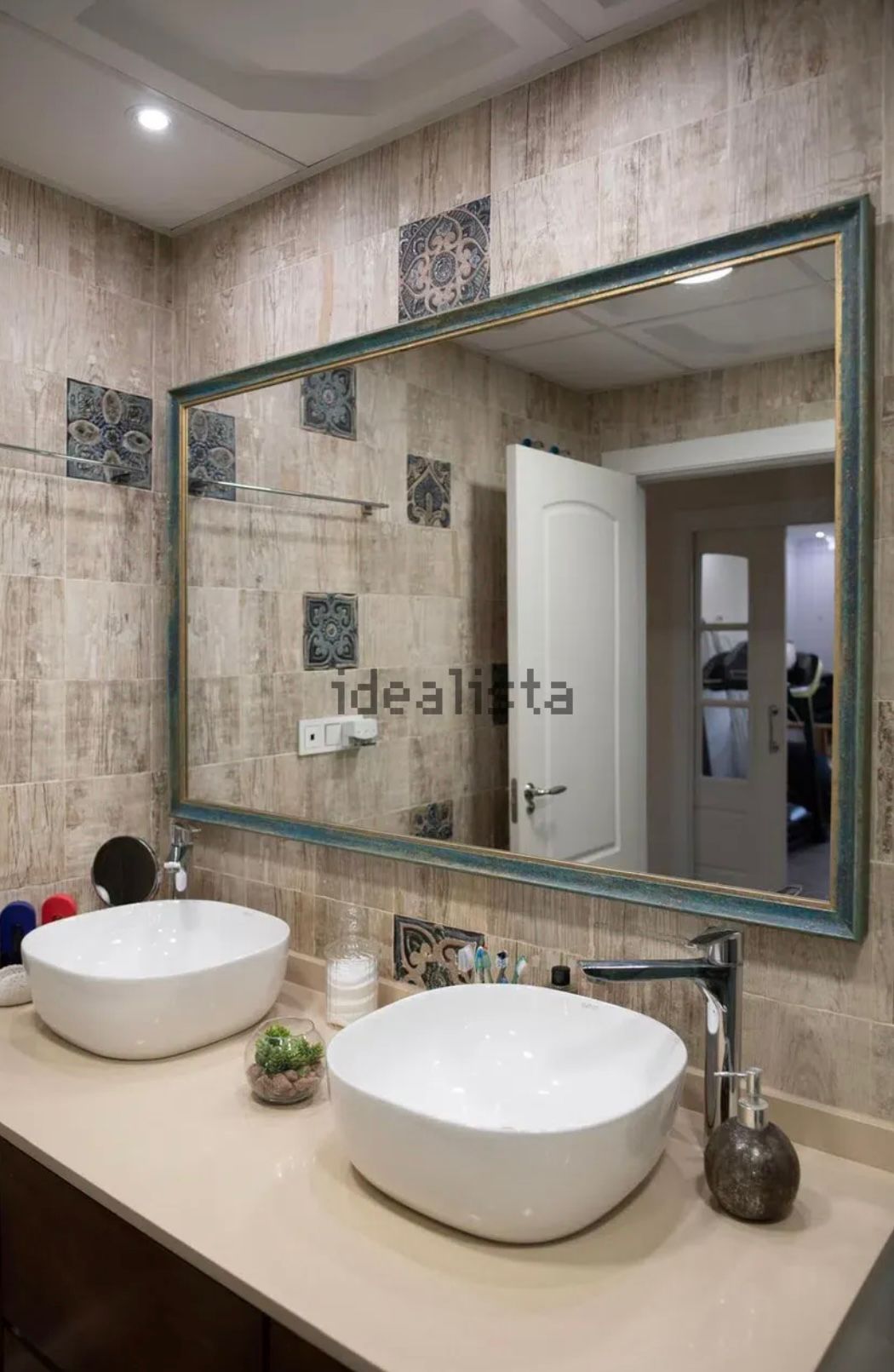 Piso centrico - 3 habitaciones, 2 baños, terraza, balcon y trastero. - Imagen 1