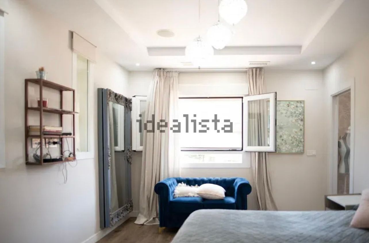 Piso centrico - 3 habitaciones, 2 baños, terraza, balcon y trastero. - Imagen 3