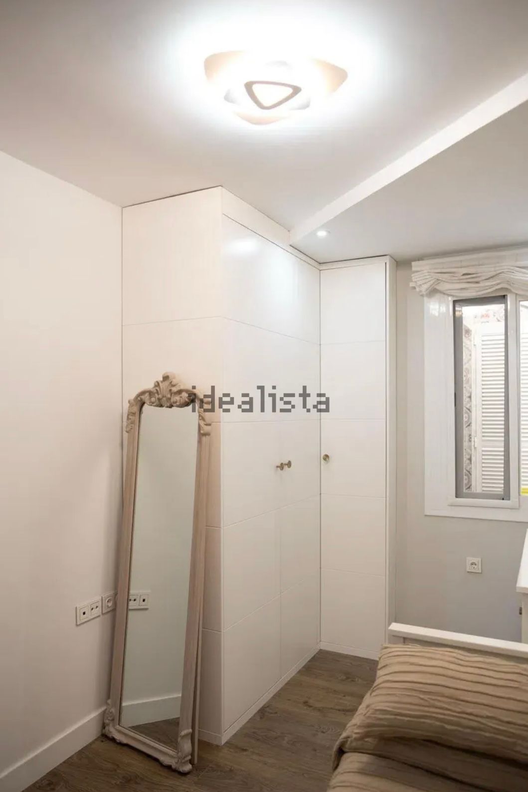 Piso centrico - 3 habitaciones, 2 baños, terraza, balcon y trastero. - Imagen 5