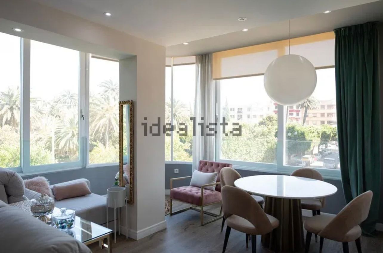 Piso centrico - 3 habitaciones, 2 baños, terraza, balcon y trastero.