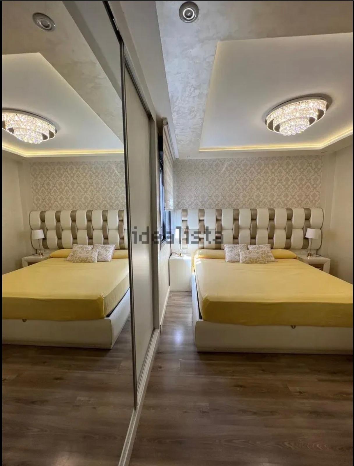 Ático en el Barrio del Real - 3 habitaciones, 2 baños, 2 cocinas. terraza y solarium. - Imagen 4