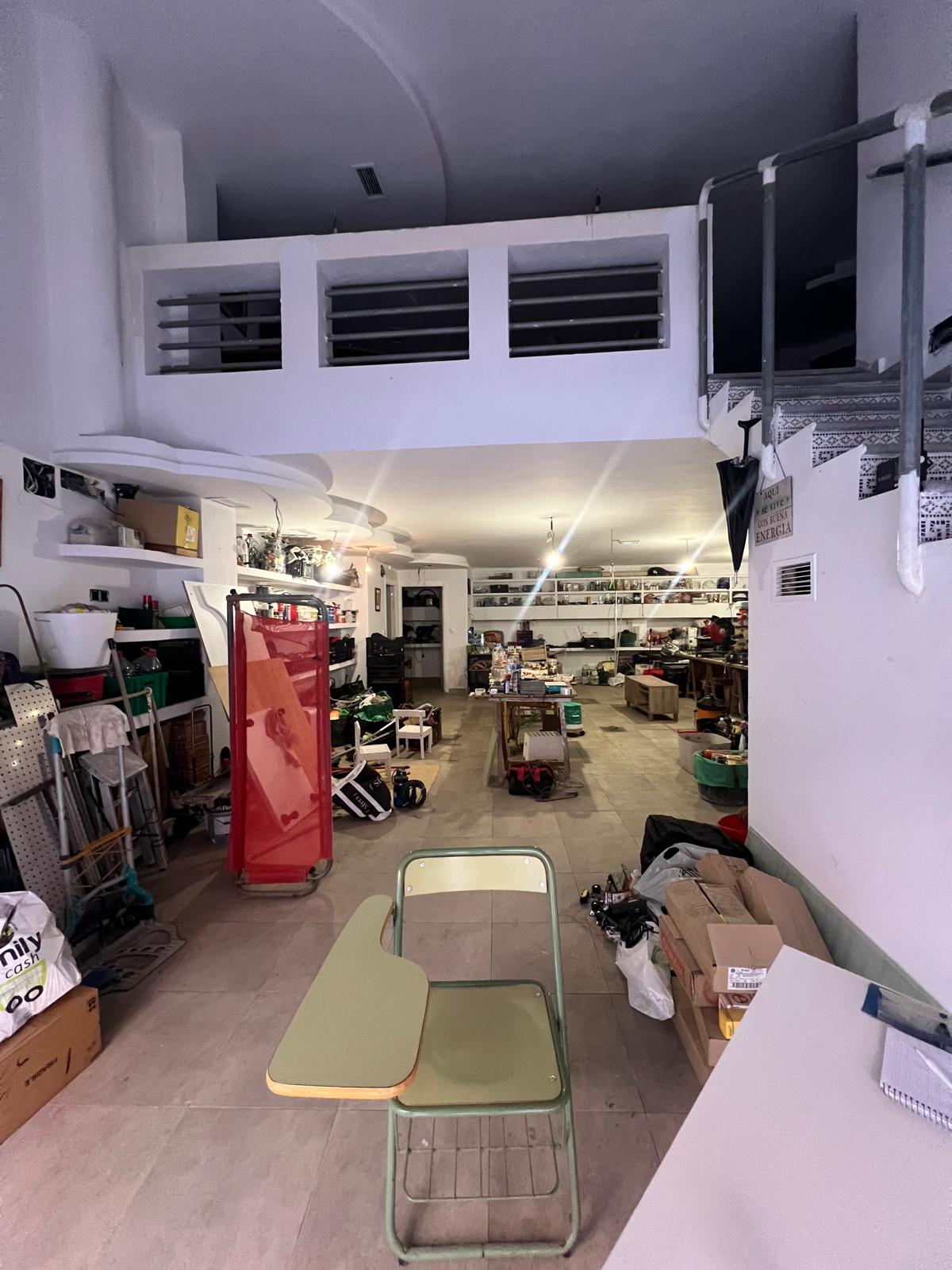 Local en venta en El Real, amplio y totalmente reformado