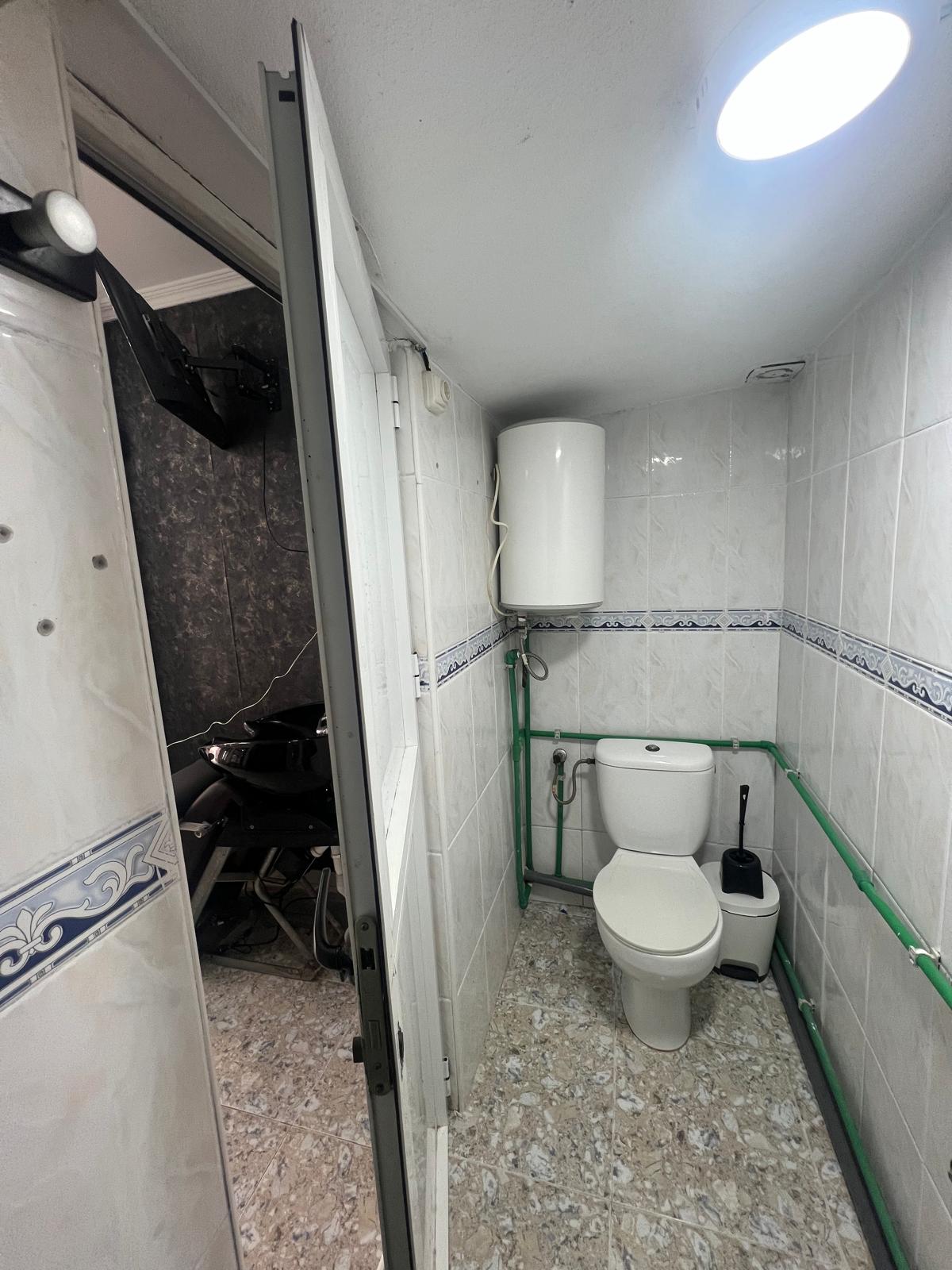 Venta de Peluquería equipada en Tiro Nacional – lista para trabajar - Imagen 4