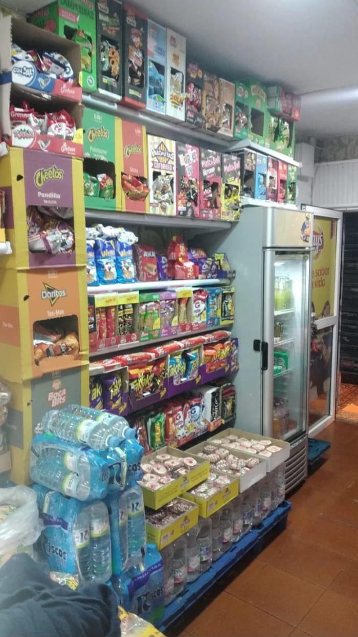 Autoservicio en Tiro Nacional – bajo alquiler y traspaso accesible - Imagen 5