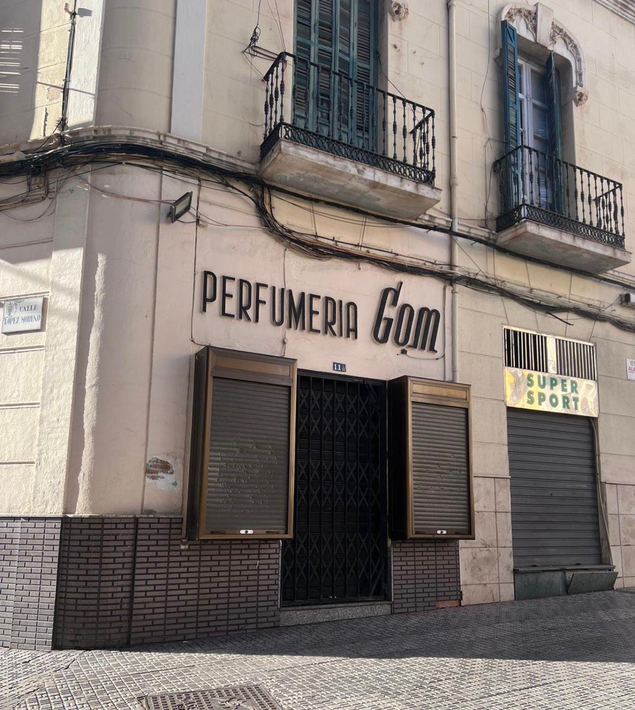 Venta de Local en propiedad en el centro – 65 m² junto Avenida Rey Juan Carlos - Imagen 4