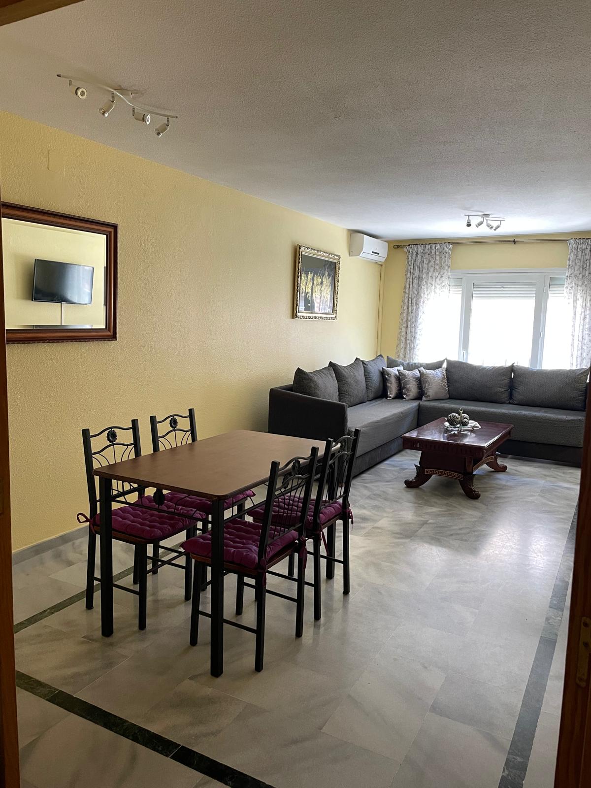 Venta apartamento 3h+2b con parking y piscina en el industrial