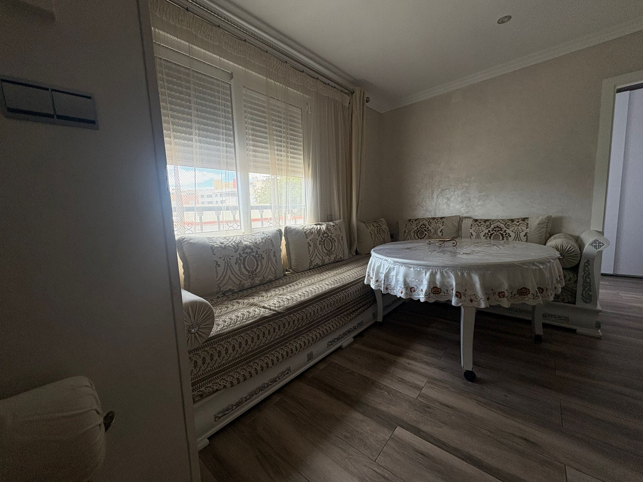 Venta piso 3H+2B con ascensor cerca del centro  - Imagen 3