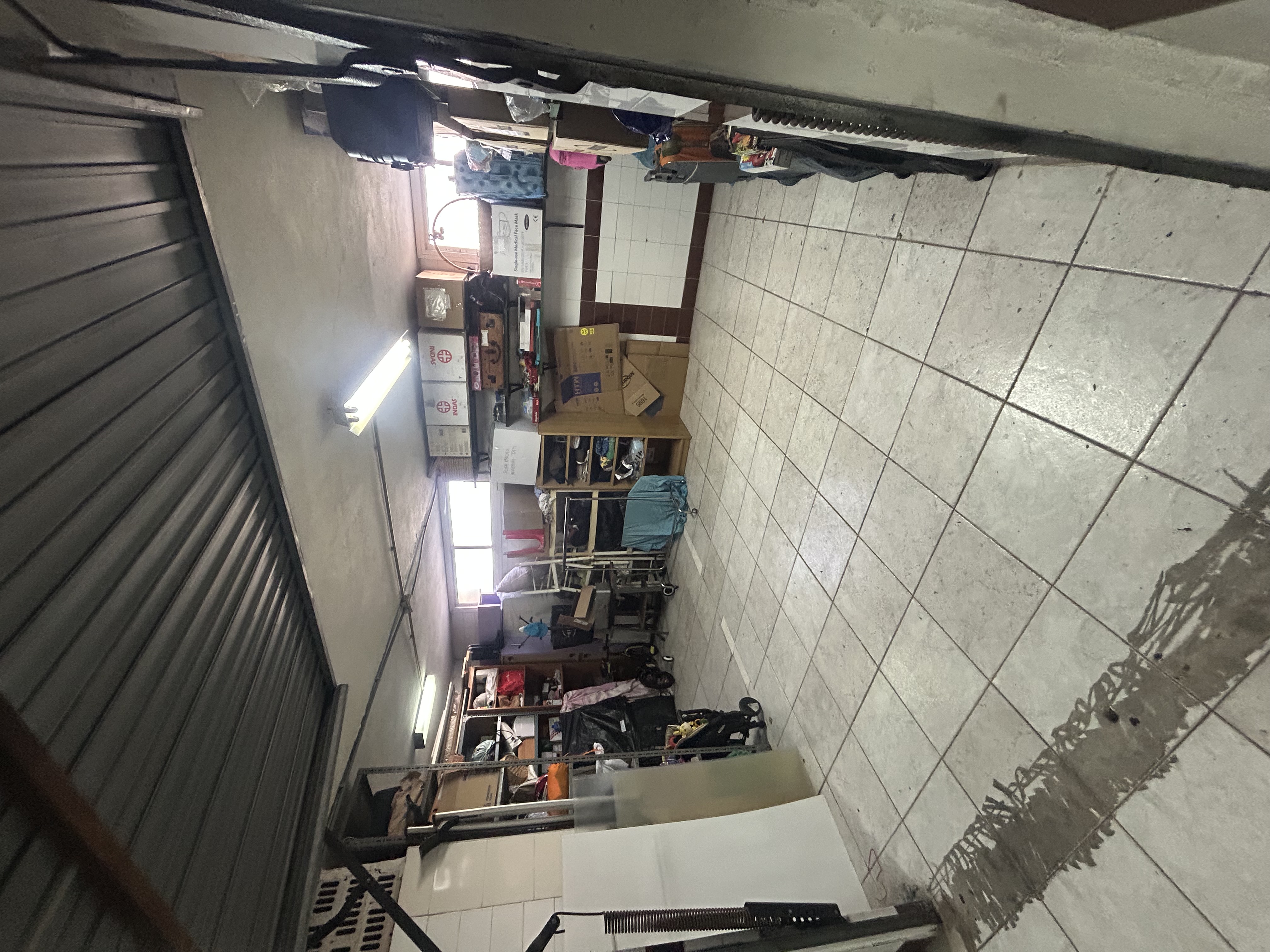 Se Vende cochera de 18m2 en Alfonso XIII Cerca de la Huerta Salama - Imagen 4