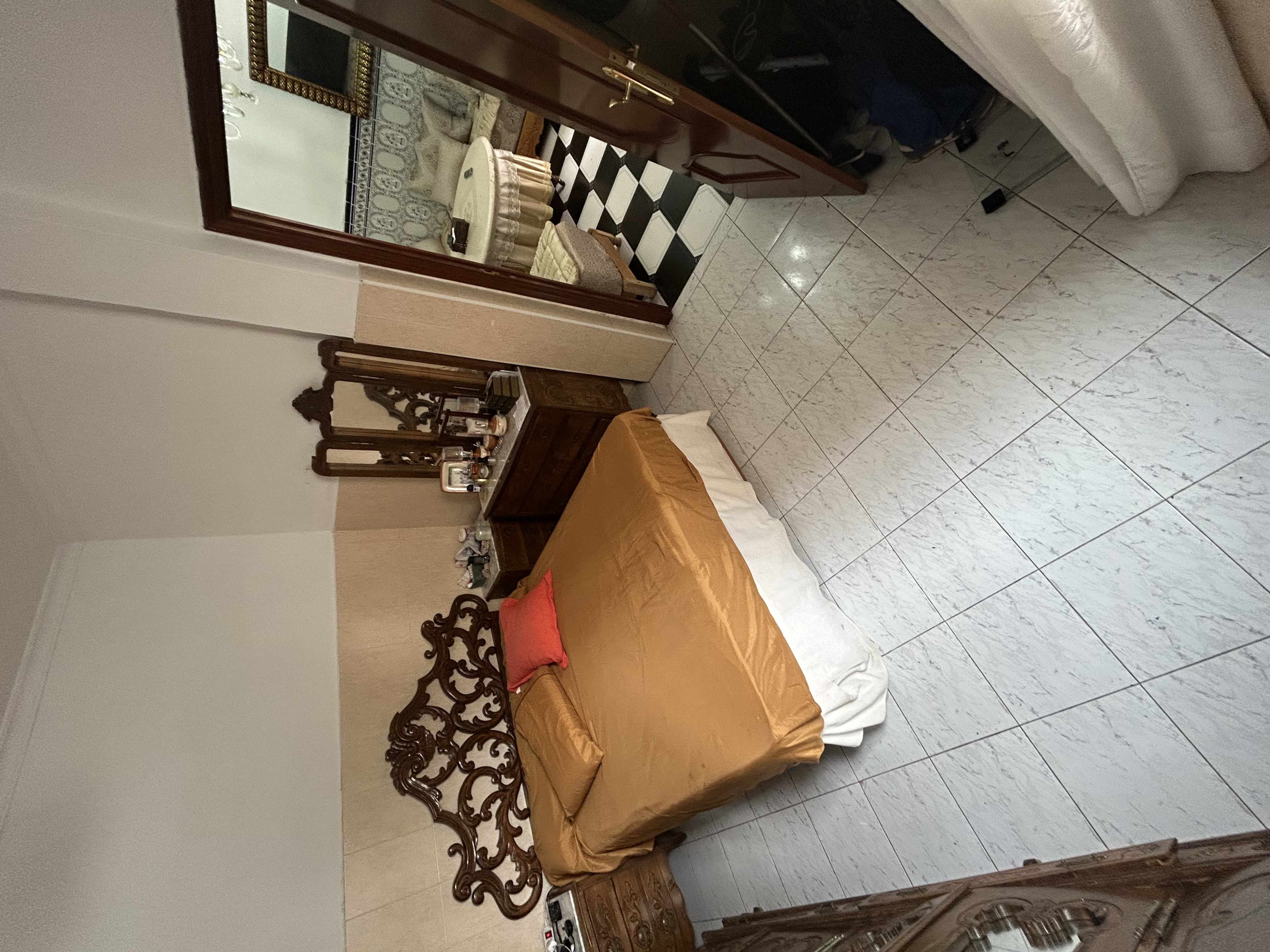 Venta casa mata de 180mts junto al Nuevo Hospital de Estudiantes - Imagen 5