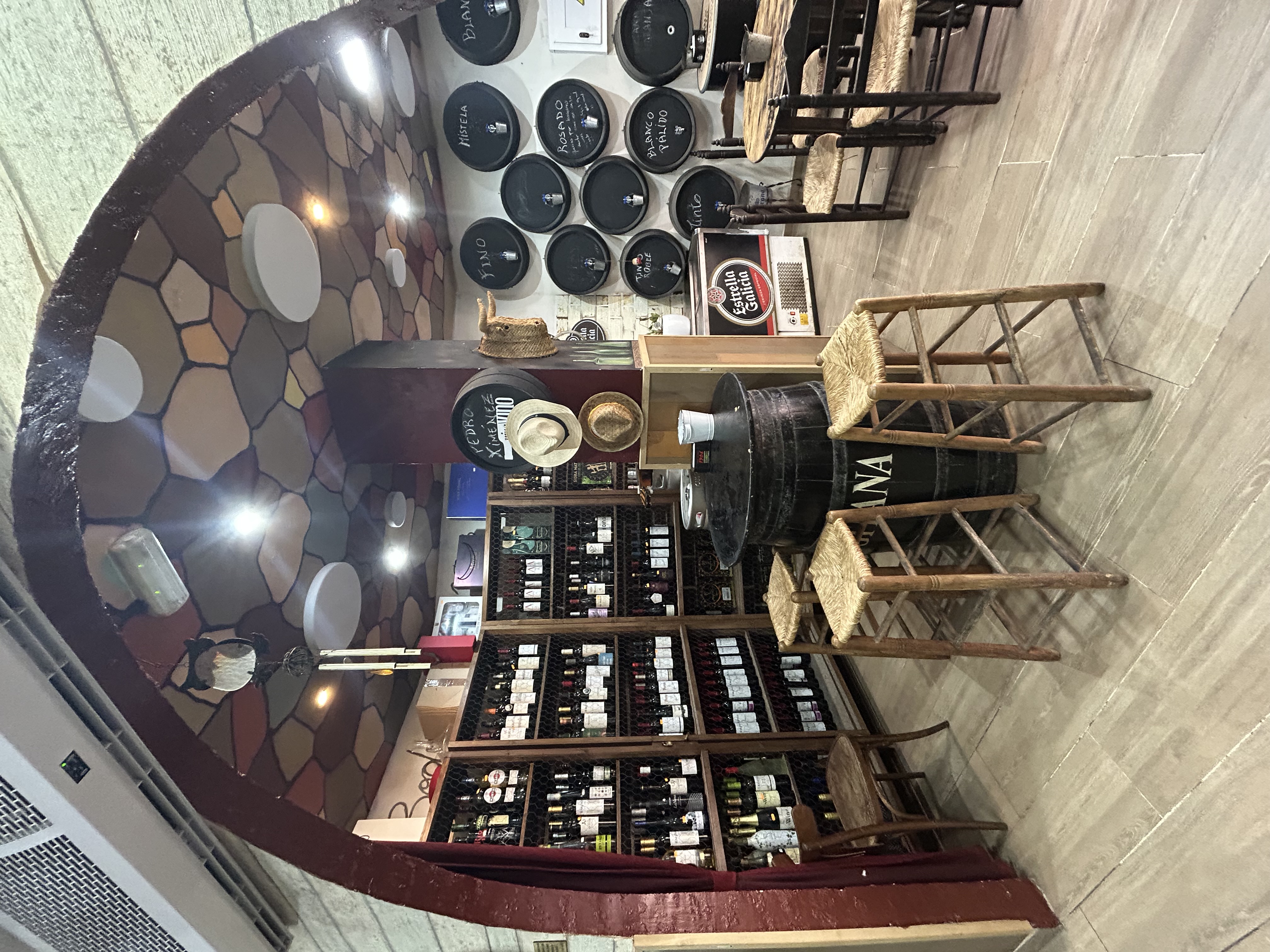 Traspaso de Tienda Gourmet con Degustación "El Colmado" - Imagen 3