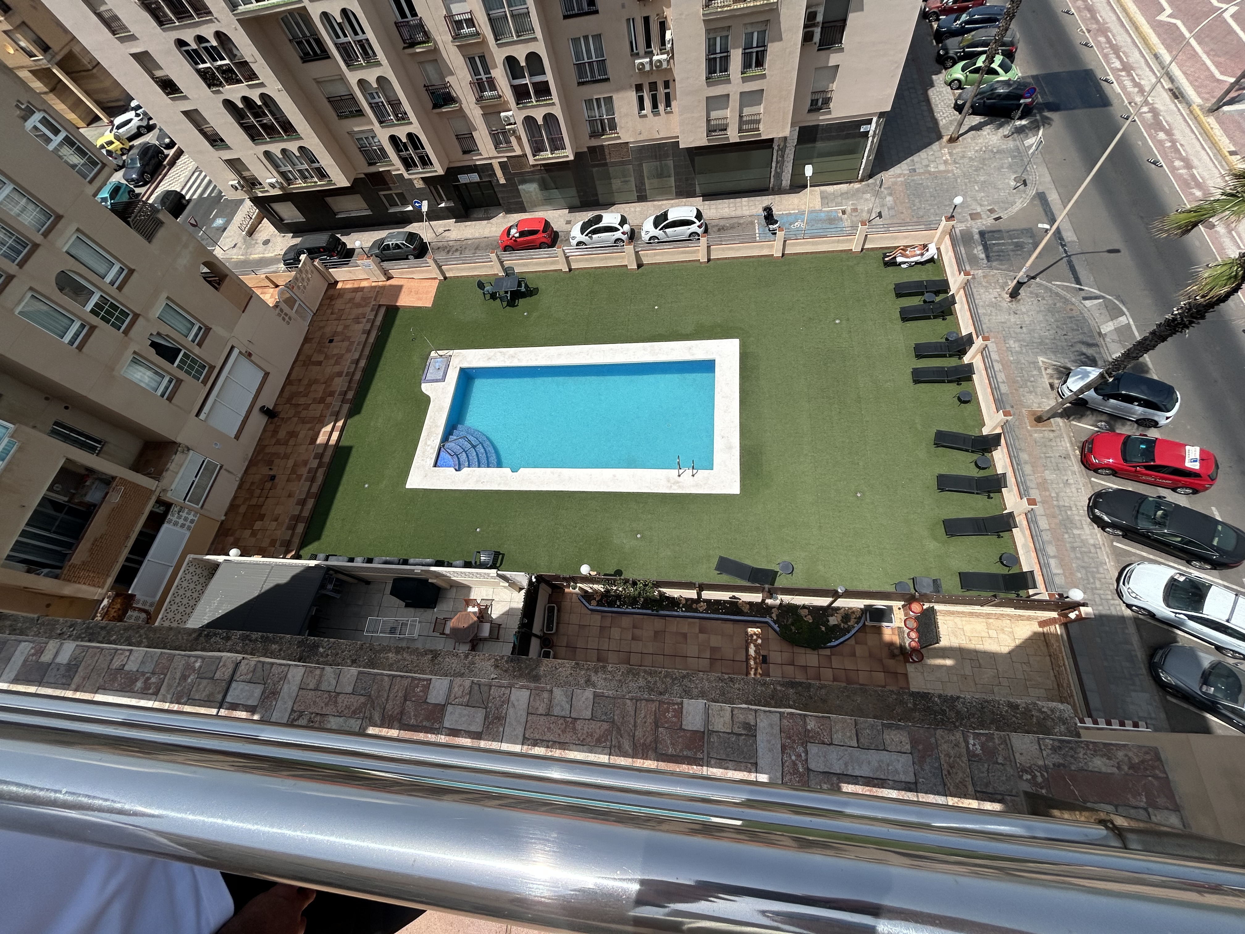 Venta piso 4h+3b con piscina, parking, trastero y gimnasio en Paseo Marítimo